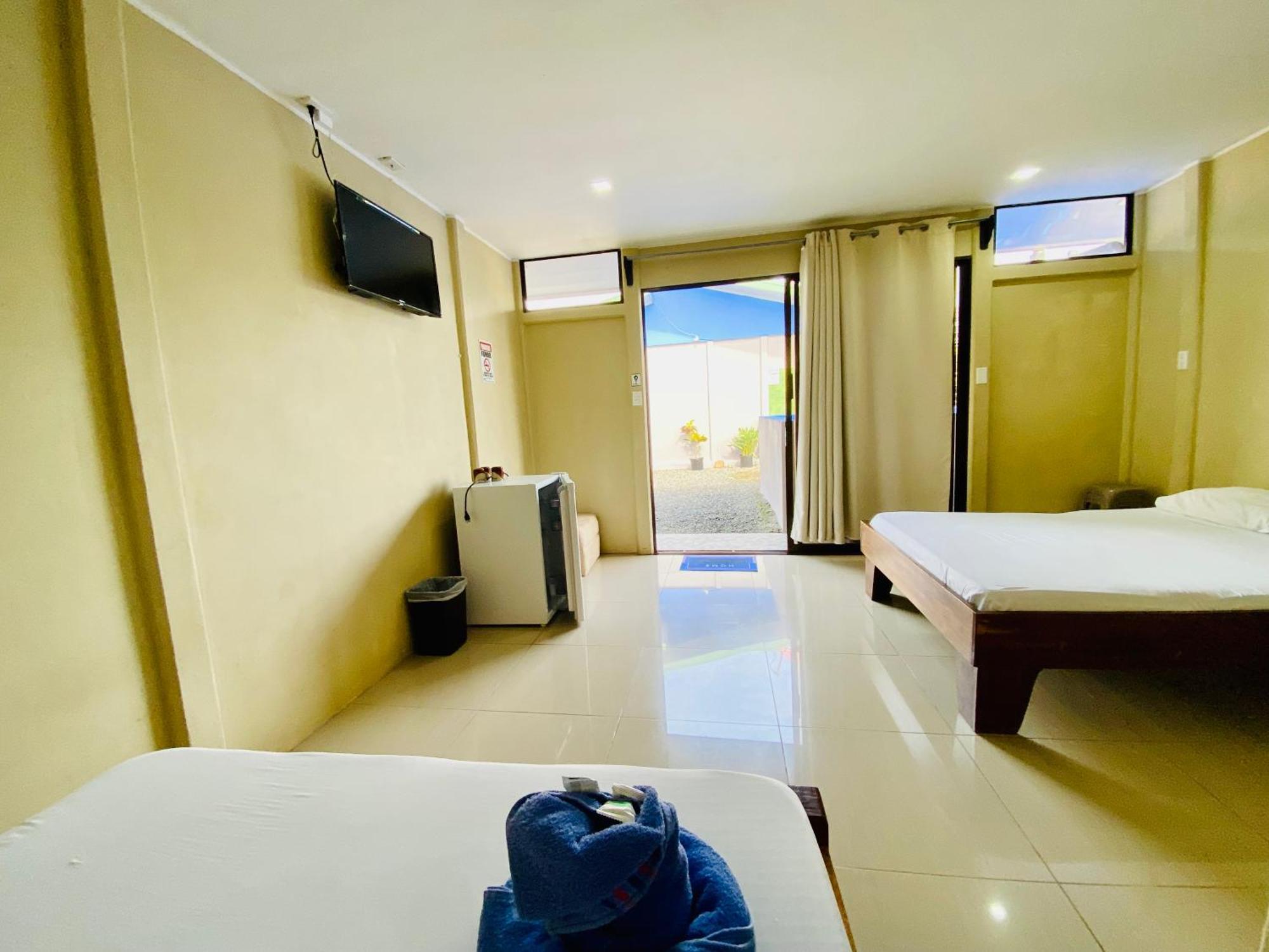 Arenal Home Tanque Bagian luar foto